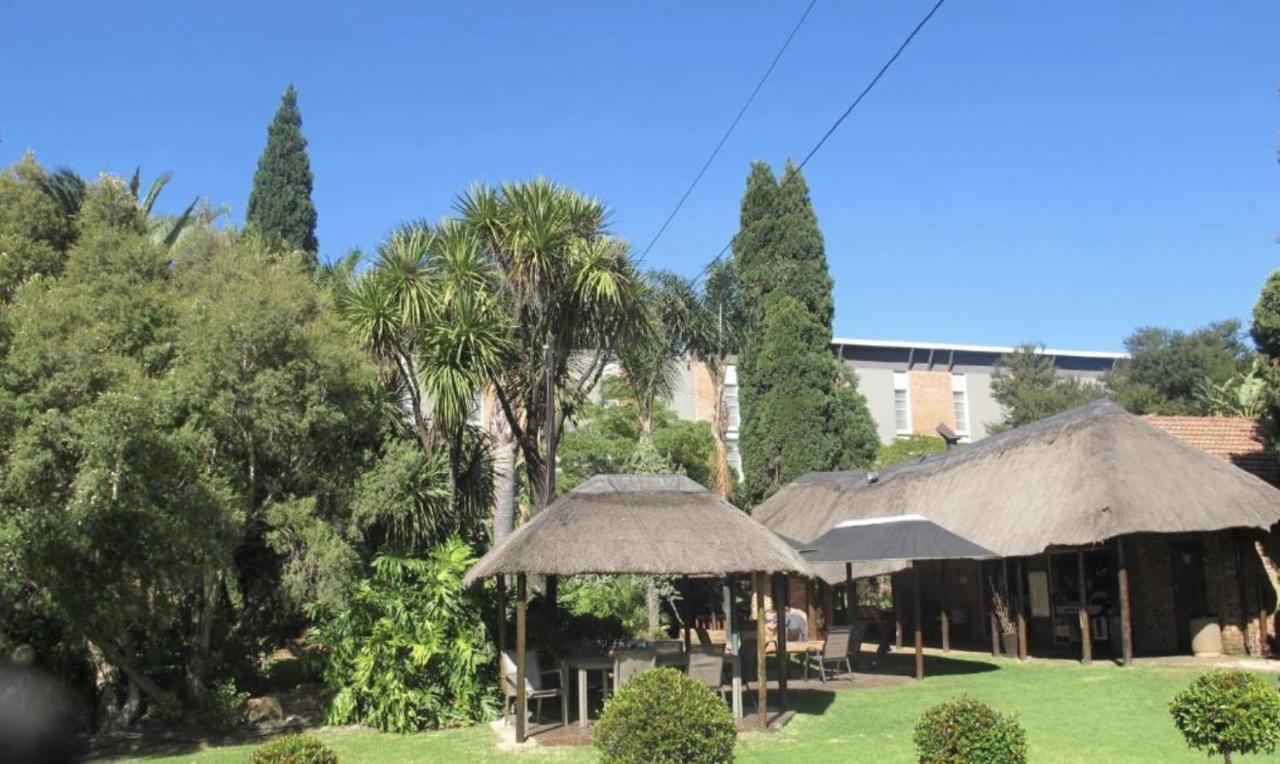 Aero Guest Lodge Kempton Park Exterior photo