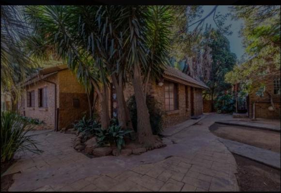 Aero Guest Lodge Kempton Park Exterior photo