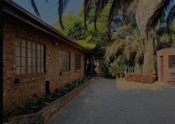 Aero Guest Lodge Kempton Park Exterior photo