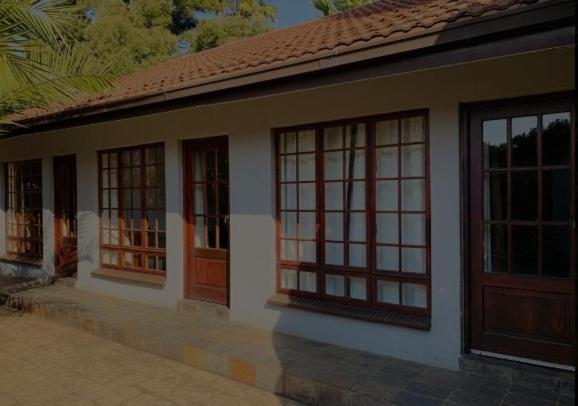 Aero Guest Lodge Kempton Park Exterior photo