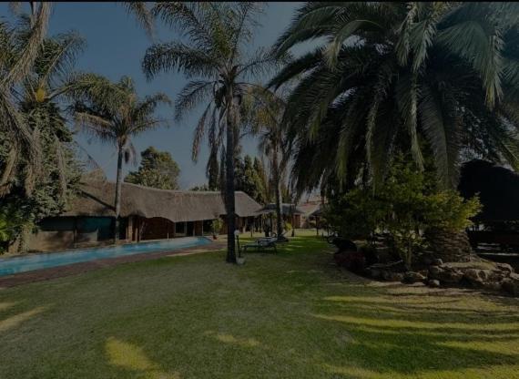 Aero Guest Lodge Kempton Park Exterior photo